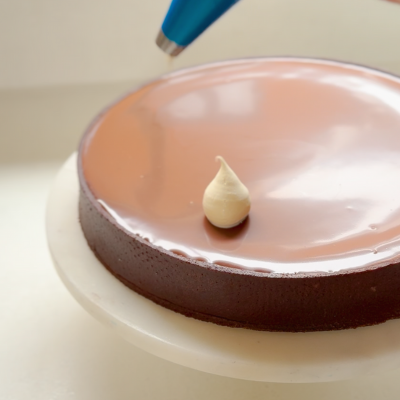 Pipe mascarpone cream