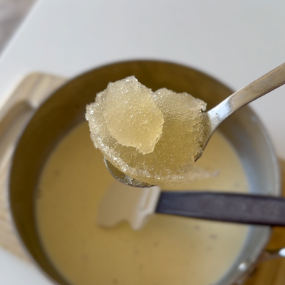 Add bloomed gelatin powder